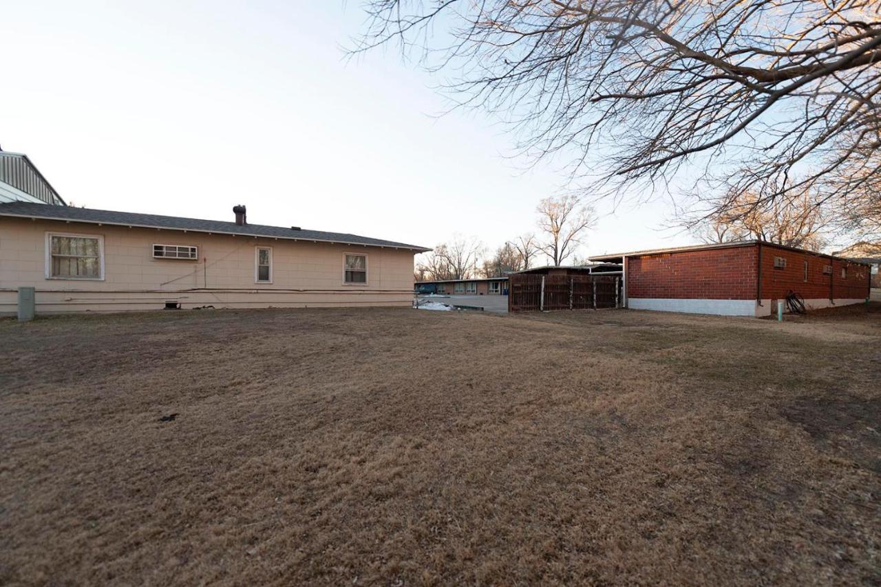 Cedar Inn McCook Exterior photo