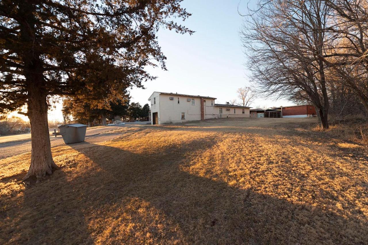 Cedar Inn McCook Exterior photo